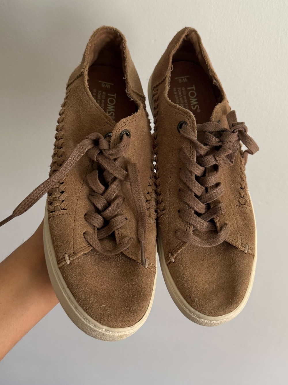 TOMS Suede Lace-Up Sneakers Brown Size 6 Women Casual Comfort